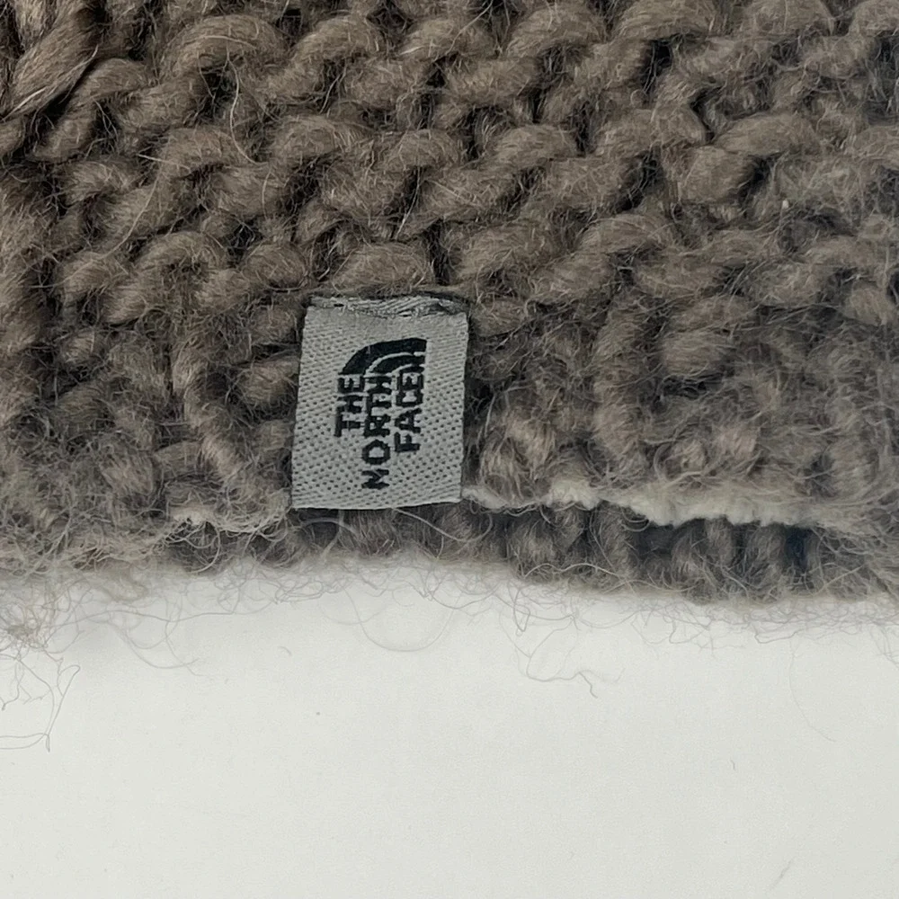 The North Face Womens Knit Pom Pom Beanie Hat One Size Gray MINNA Snow Cabincore